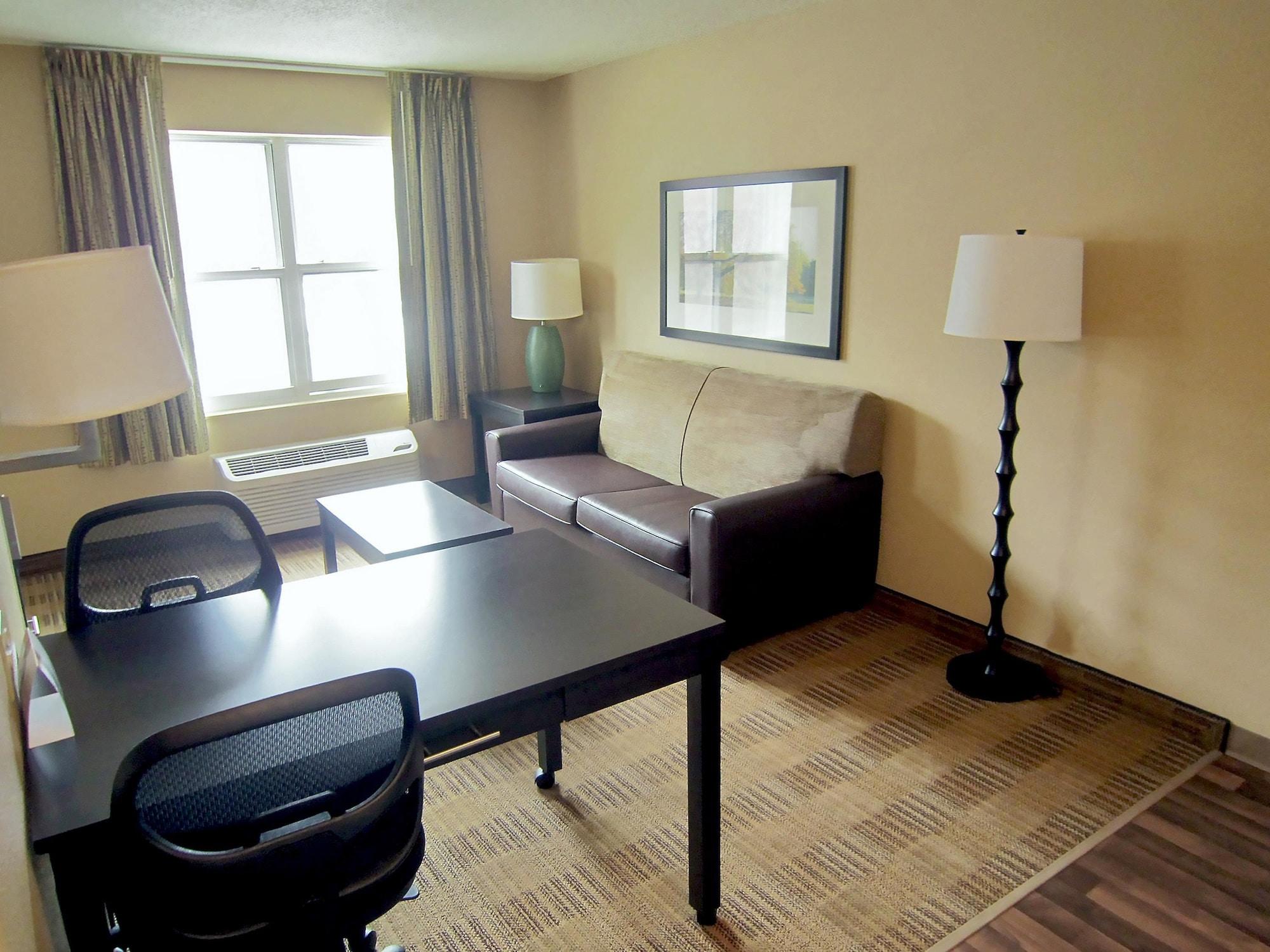 Extended Stay America Suites - Detroit - Novi - Orchard Hill Place Northville Exterior photo